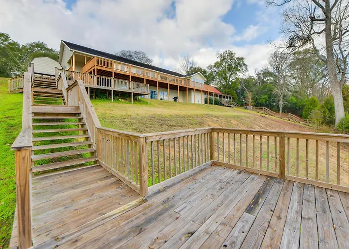 Private Dock & Hot Tub: Lakefront Eufaula Escape