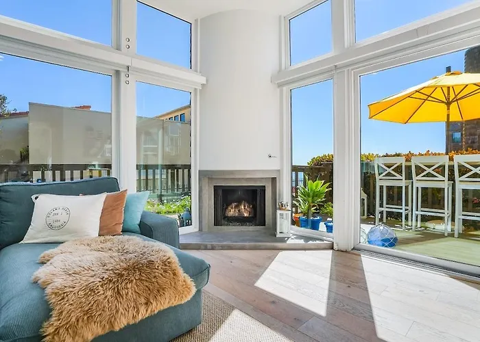 Luxury Beachfront Townhouse With Breathtaking Views