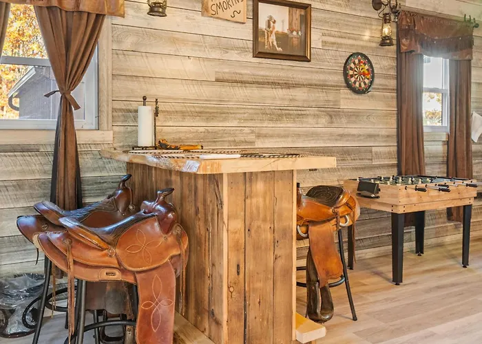 Lakefront With Beach Game Room Fire-Pit And More