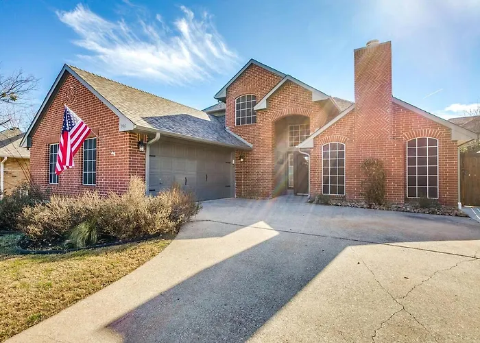 Rockwall Luxury Retreat-Pool/Spa/Patio/Gameroom