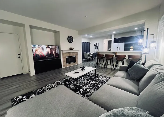 Stylish & Fully Renovated Home!