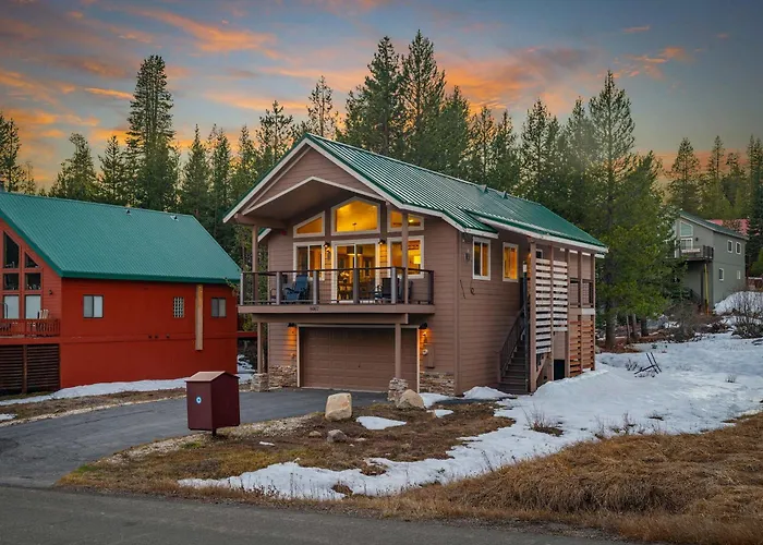 Mountain Retreat - Sleeps 7 - Canoe - Fireplace