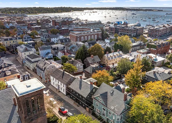 Harbor View Suite - Luxury Newport Retreat