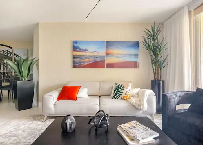 Designer Condo At The Yacht Club Aventura 9505