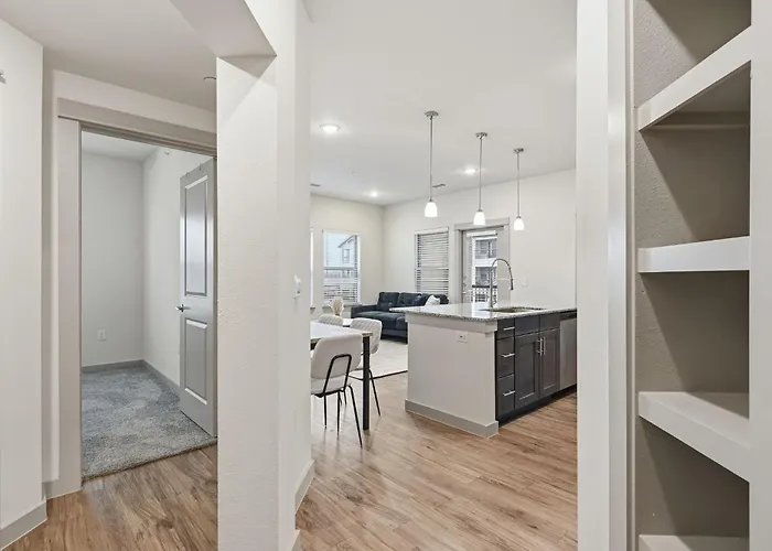Chisholm Trace 327 Relaxing 2Bd 2Ba