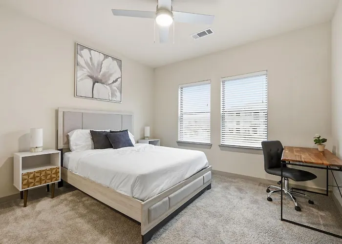 Chisholm Trace 1236 I Spacious 1 Bed 1 Bath