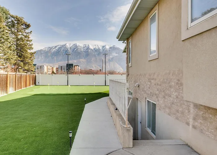 Stunning Peak Views Near Utah Lake! Cozy Getaway