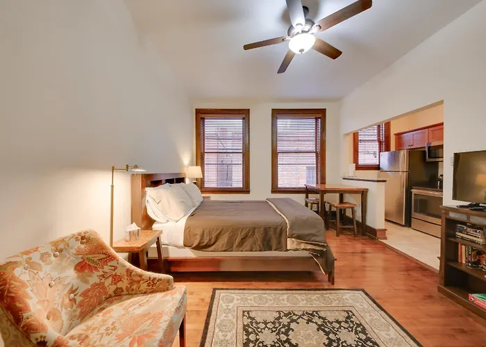 Walkable Studio In The Heart Of Dtwn Wallace!