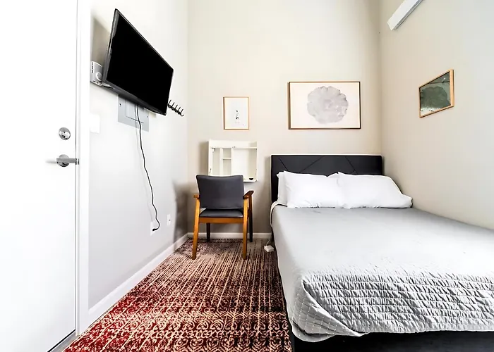 Cozy Micro Suite Unit 7 Sleeps 2 Minutes To Downtown