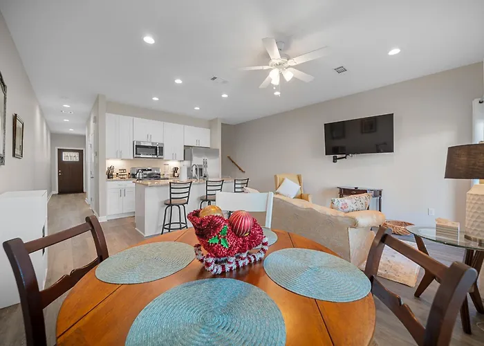 Pebble Beach Condos At Diamondhead Lake -- Near Lake Catherine State Park