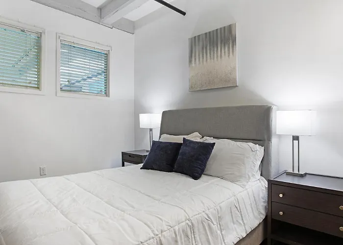Landing Apartments - Star Lofts