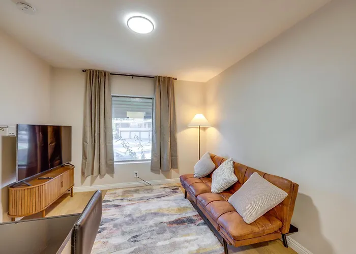 1 Mi To Llumc! Loma Linda Home W/ Shared Patio