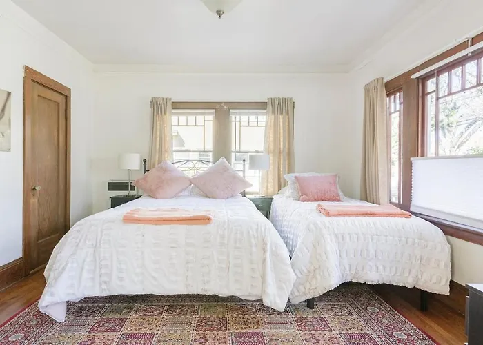 1 Berkeley - Entire Apartment - Private, Spacious