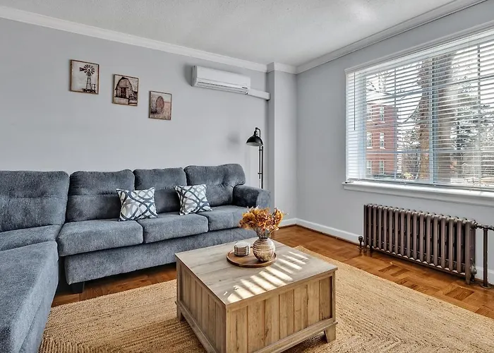 1St Floor 2Bd Near Duke & Downtown