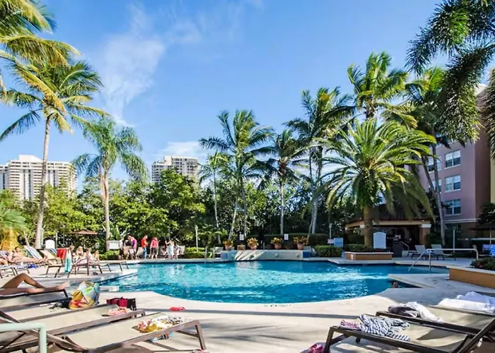 Designer Condo At The Yacht Club Aventura 9505