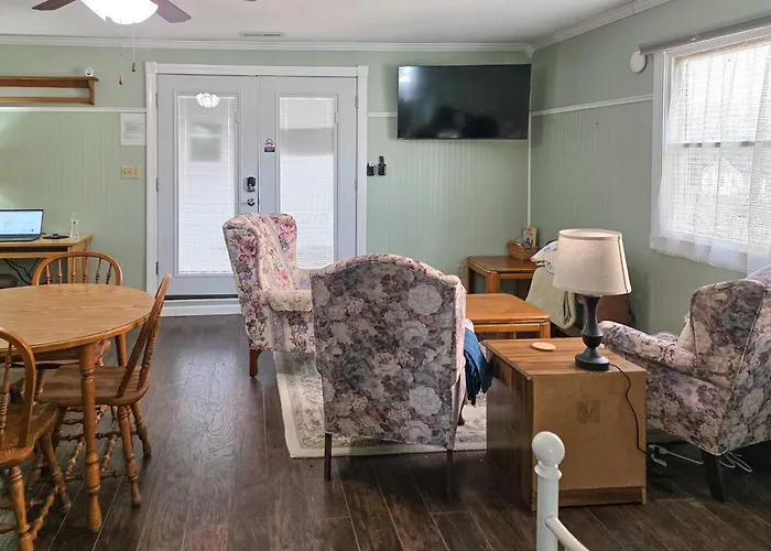Comfy, Freshly Remodeled Apt Near Nauvoo Temple