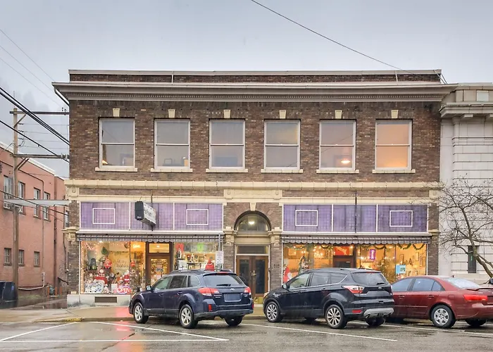 Ski & Explore! Charming Downtown Wallace Condo