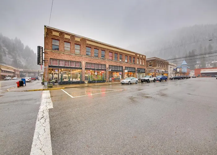 Steps To Shops & Dining: Historic Dtwn Wallace Gem