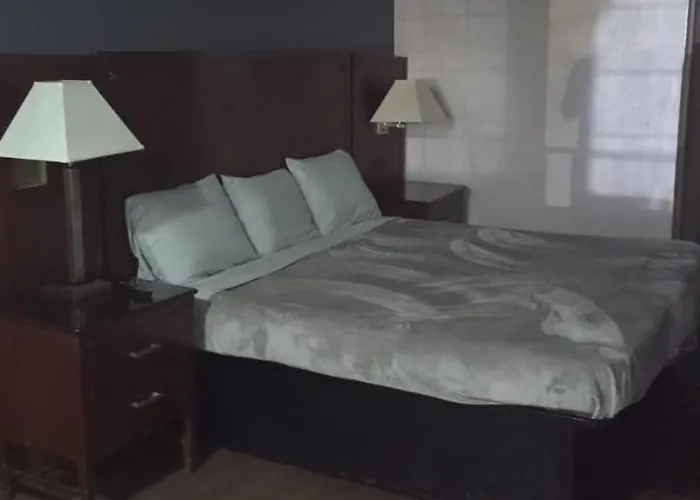 1Br 1B King Bed Apartment W Kitchen 234