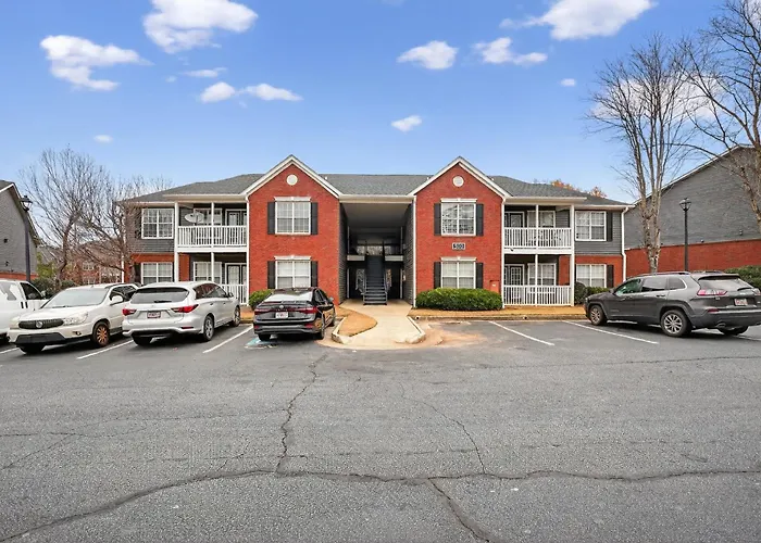 Spacious Condo Near Atlanta With Great Sleep