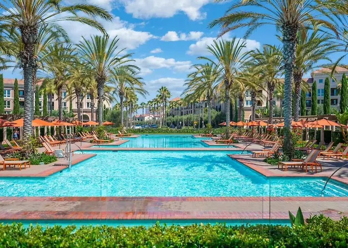 Elegant New 2Br - Getaway Saltwater Pools & Balcony
