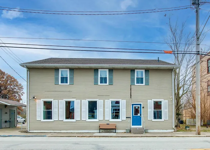 Walk To Nauvoo Temple: Remodeled Family Apartment