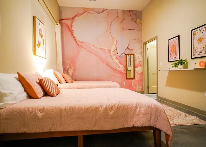 Rose Quartz Suite - New 2 Bdrm 2 Bath