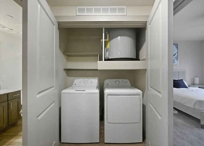 Chisholm Trace 1236 I Spacious 1 Bed 1 Bath