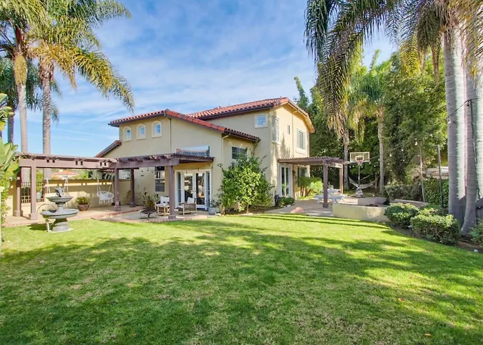 Quiet Carlsbad Home One And A Half Miles From The Beach
