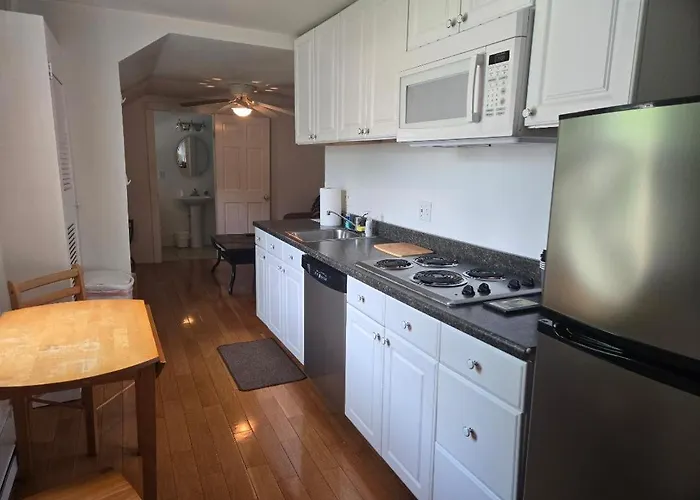 Gulf Stream House - Hammondsport Getaway Apartment Unit 11