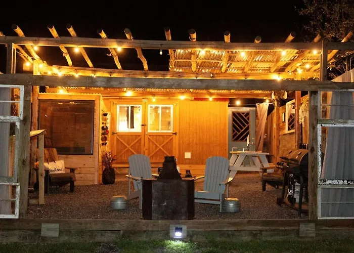 Meadow View Romantic Nature Stay W Barn, Outdoor Tub And Sauna