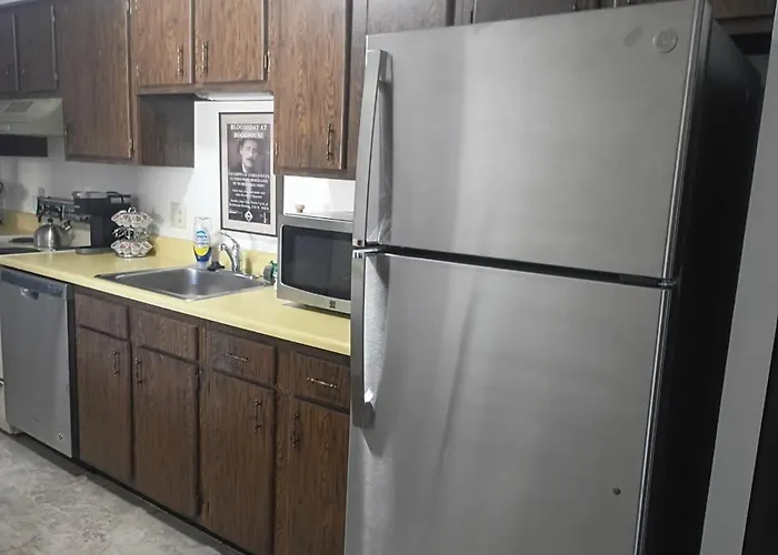 Lakewood Apartment No 9
