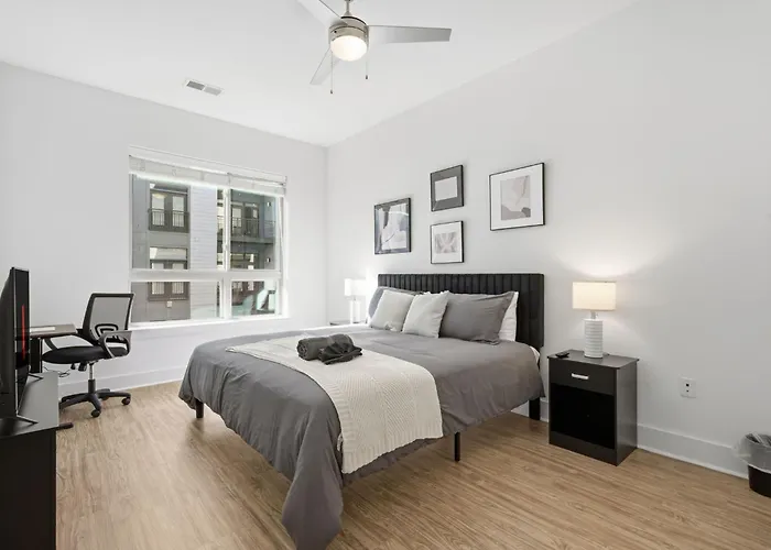 Urban Escape | Free Parking, Pool, Gym