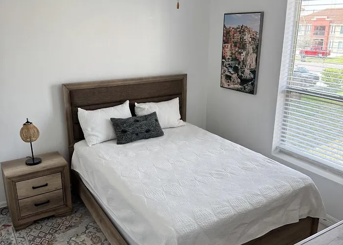 Fully Furnished 3Br And 2Ba Gem Near Airport & Mall