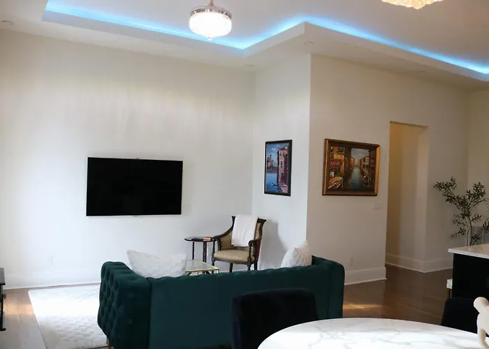 The Luxe Building- 2 Bedroom Apartment In Metropolis