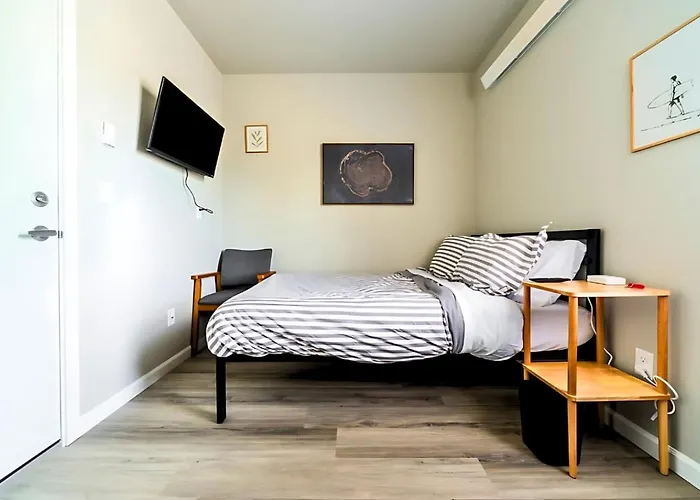 Cozy Micro Suite Unit 12 Sleeps 2 Minutes To Downtown