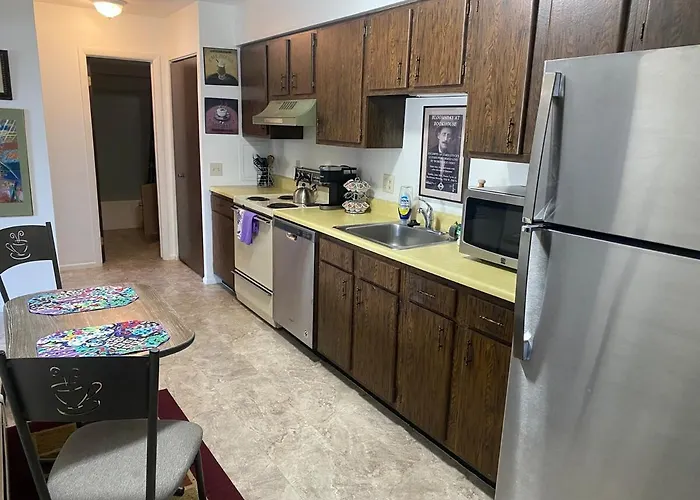 Lakewood Apartment No 9