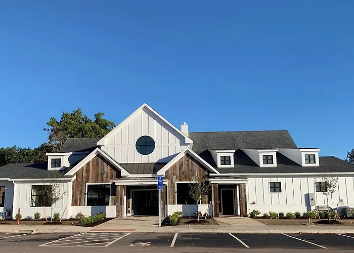 Landing Apartments - The Preserve At Great Pond