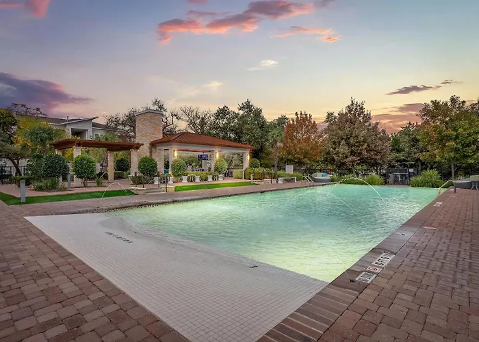 Landing Incredible 1Bd Pool Clubhouse