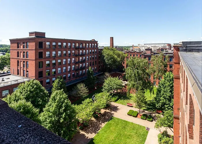 Landing Apartments - Stockbridge Court
