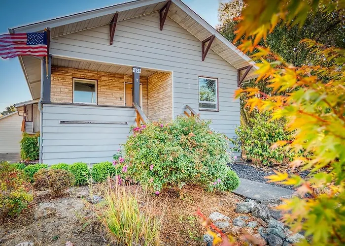 La Maison - Elegant 2Br Escape - Free Breakfast!