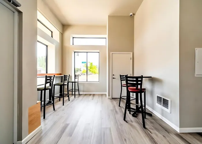 Cozy Micro Suite Unit 7 Sleeps 2 Minutes To Downtown