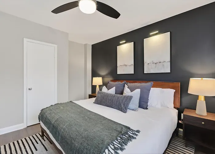 Casa Arlington Suite With In-Suite Massage Chair & Premium Amenities
