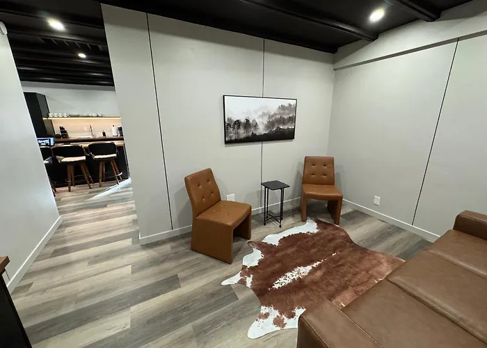 Modern Loft With Red Rock Views - Downtown St George