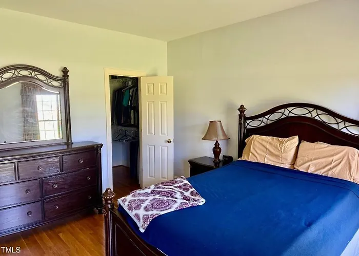 Discover Small-Town Charm And Southern Hospitality