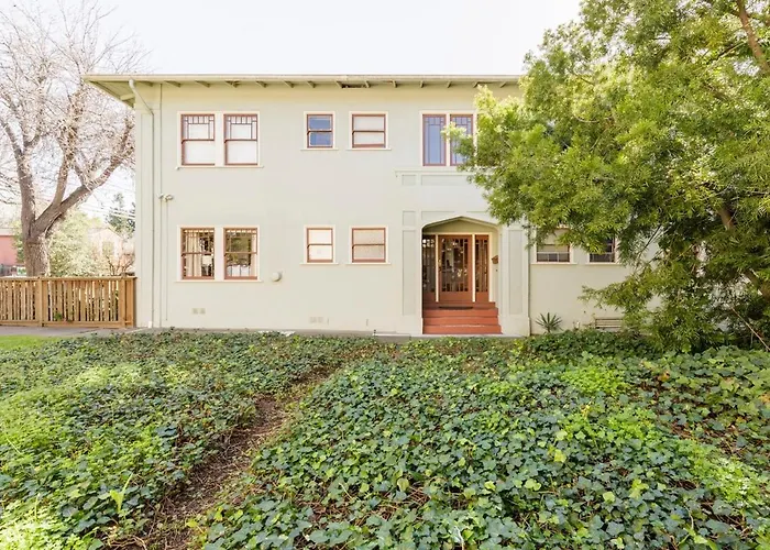 1 Berkeley - Entire Apartment - Private, Spacious