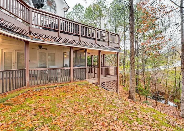 Tasteful Unit W/ Pool Table: 7 Mi To Lake Altoona!