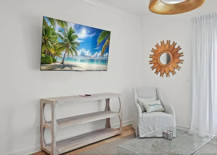 Quiet Harbor Condo-Private Balcony-Relaxing Stay