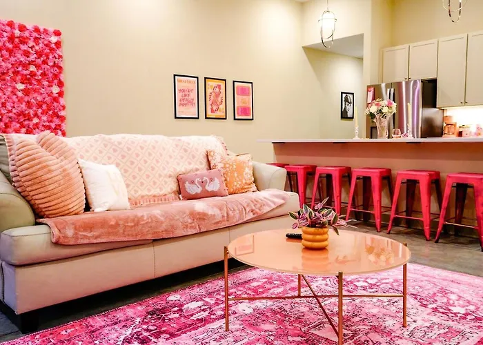 Rose Quartz Suite - New 2 Bdrm 2 Bath