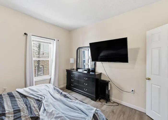 Cozy Adventure Filled Escape Free Parking Apts